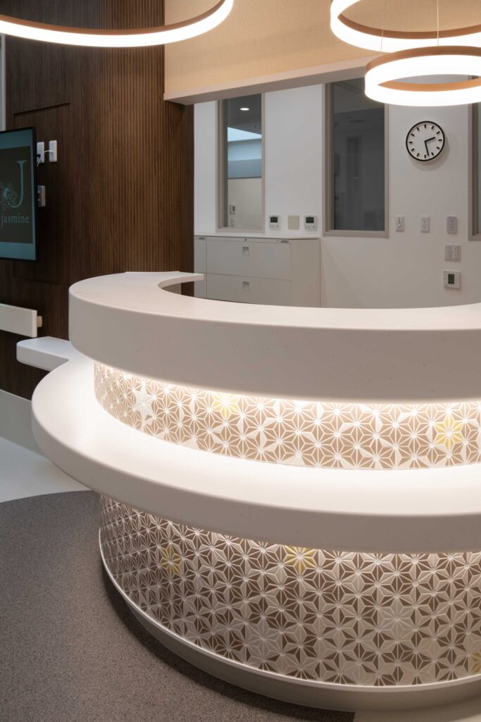 インテック施工事例ー某クリニック受付カウンター